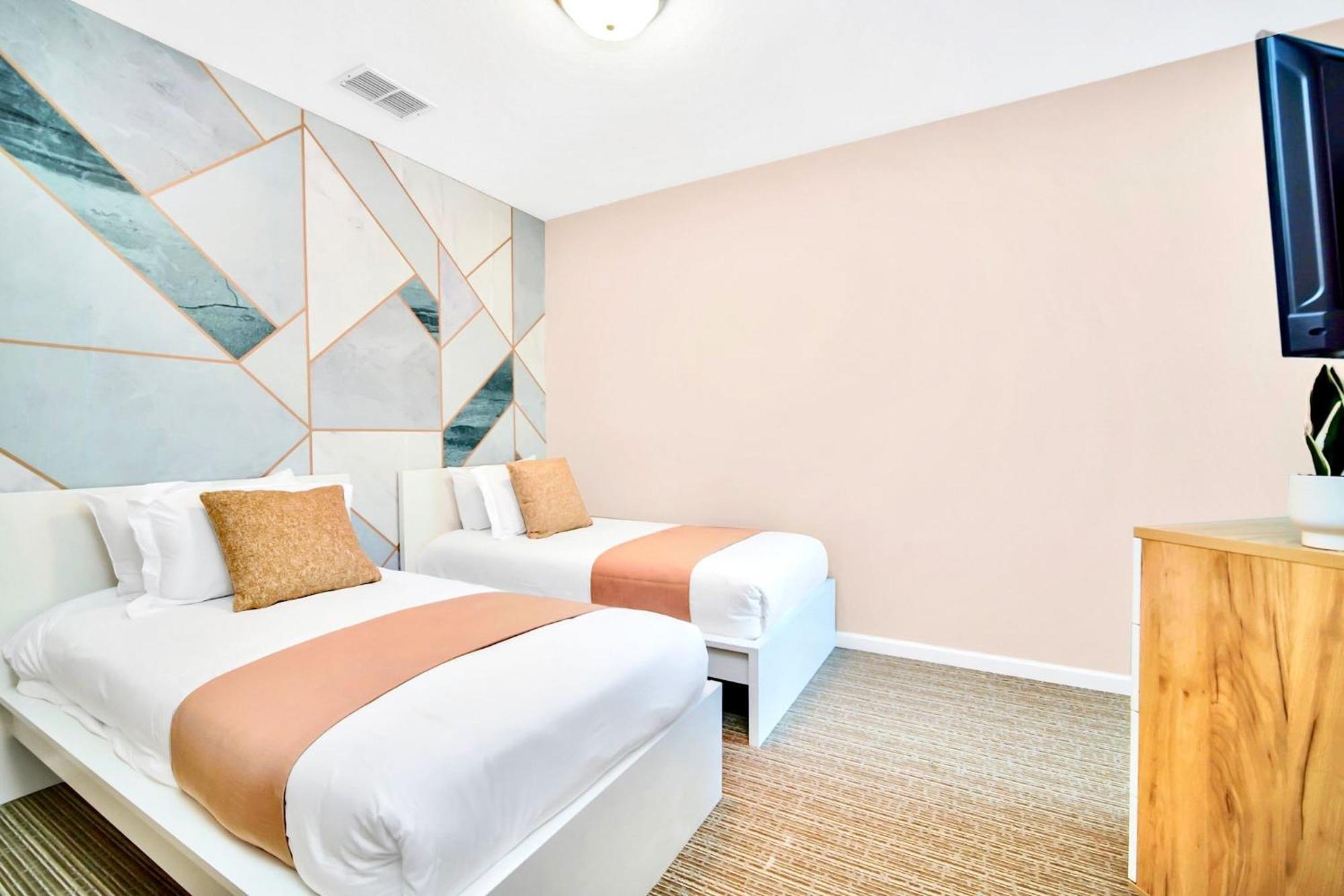 Modern 3Br Condo Near Disney- Pool And Hot Tub Orlando Bagian luar foto
